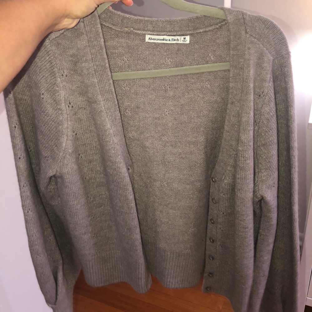 NWOT ABERCROMBIE AND FITCH CROP SWEATER